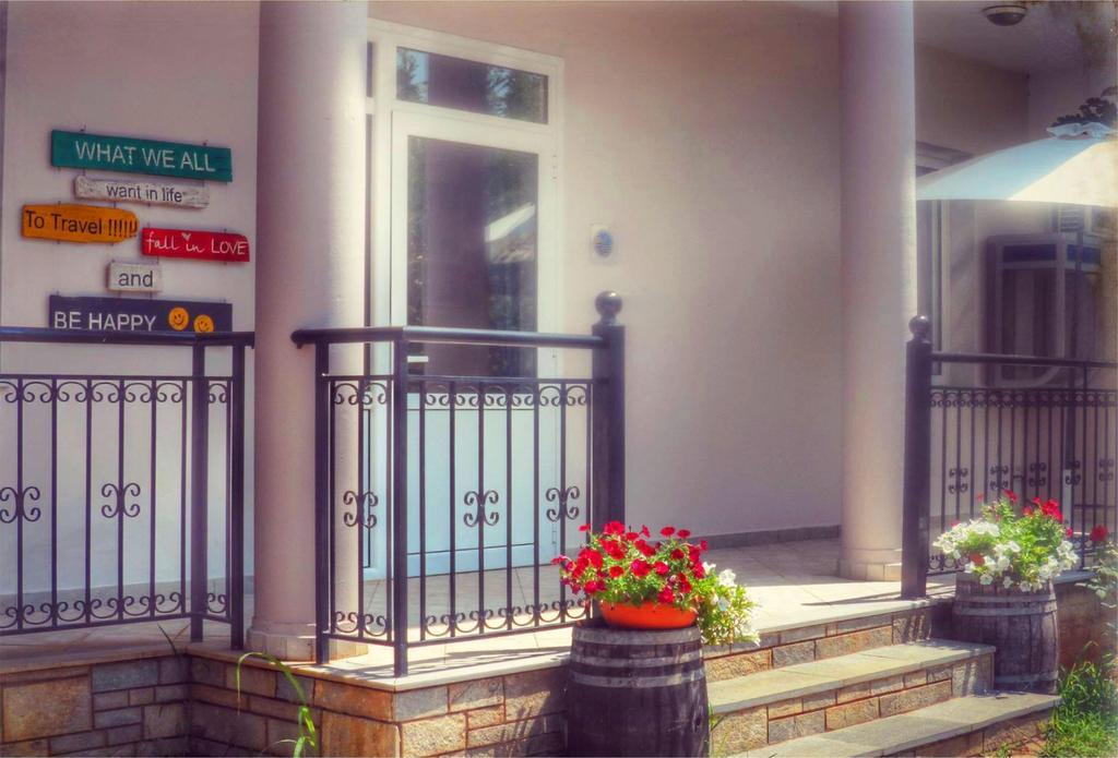Aneton Aparthotel Chrysi Ammoudia Exterior photo