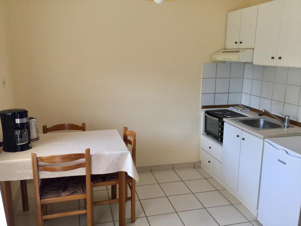 Aneton Aparthotel Chrysi Ammoudia Exterior photo